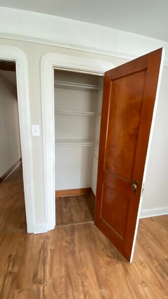 Building Photo - 1513 Hancock St