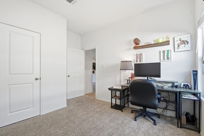 Building Photo - 1106 Cattail Ln