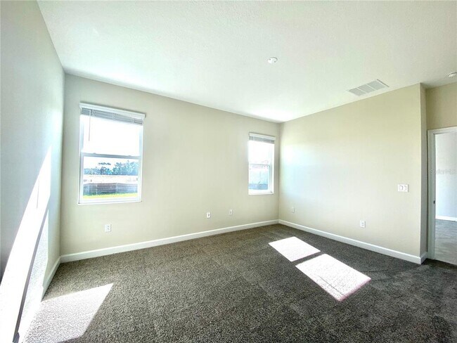 Building Photo - 1312 Oak Crest St