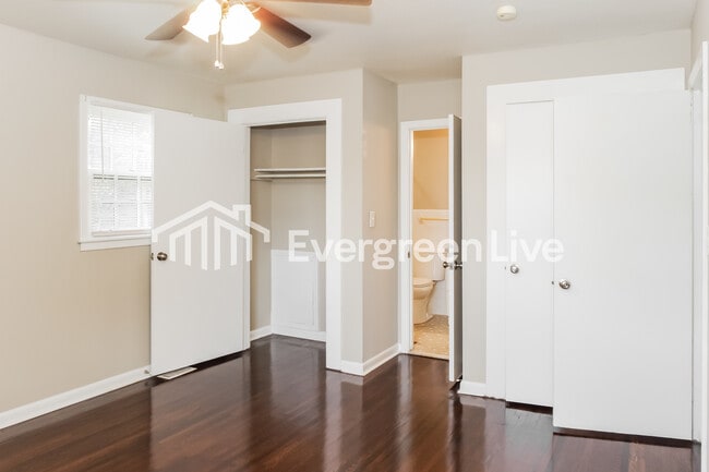 Building Photo - 3463 Darlene Cir NW