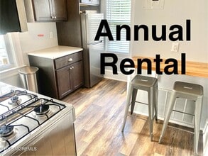 Building Photo - 401 Main St