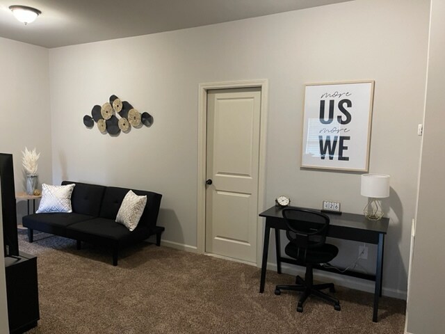 Upstairs Loft - 117 Windsor Hill Rd SW