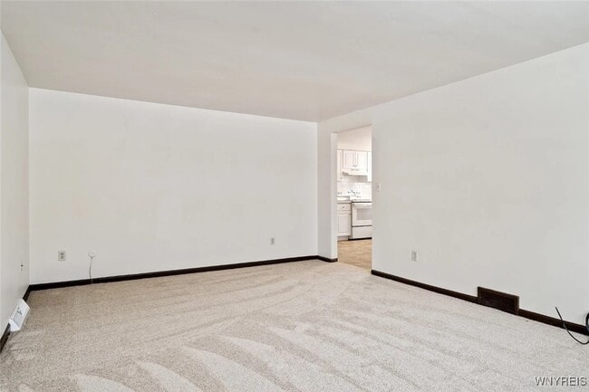 Building Photo - 335 Sundridge Dr