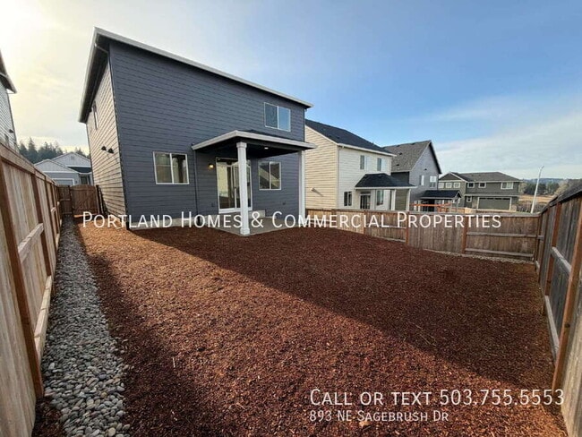 Building Photo - 893 NE Sagebrush Dr