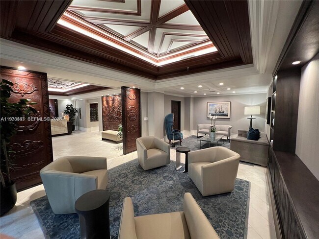 Building Photo - 2901 S Bayshore Dr