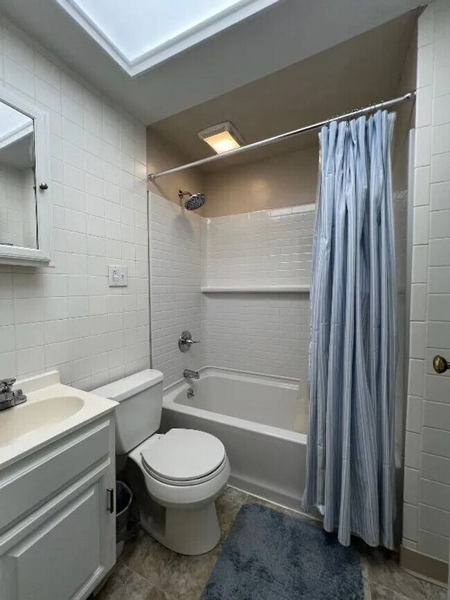 Building Photo - 357w9th