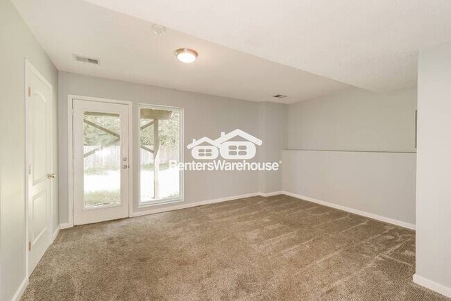 Building Photo - Northland 3 Bd/2Bth Home.