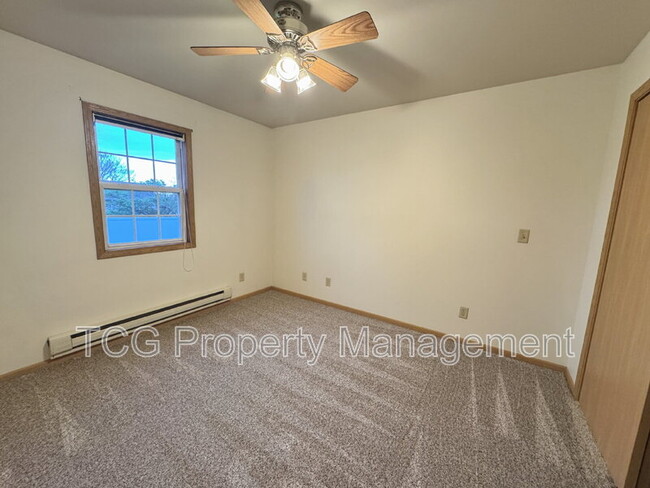 Building Photo - 789 Colorado St