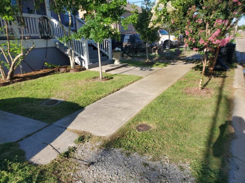 Building Photo - 3155 N Rocheblave St