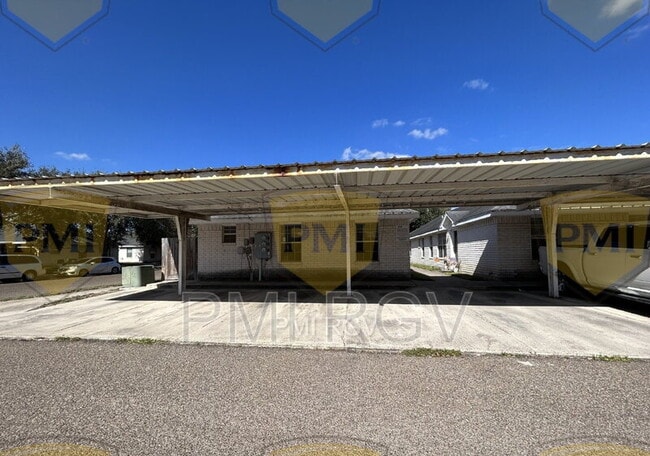 Building Photo - 2508 Toledo Ave
