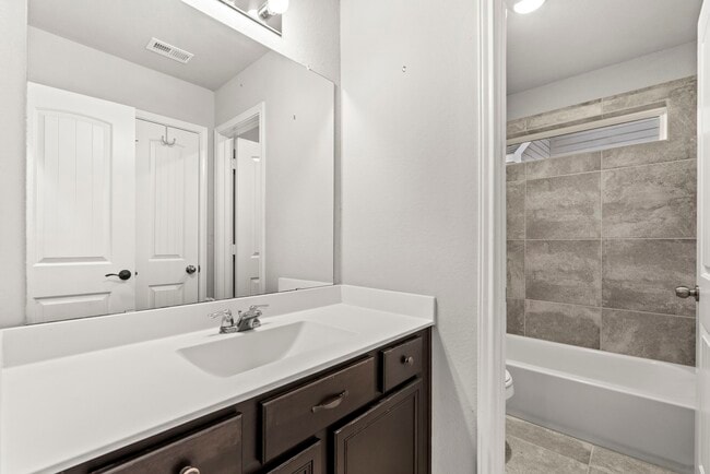 Building Photo - 3506 Lake Bella Megan Dr