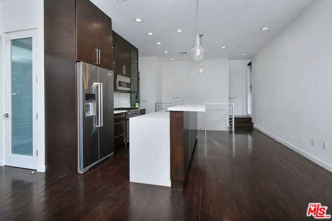 Building Photo - 11610 Ohio Ave