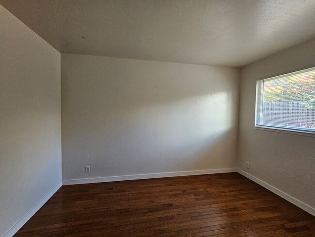 Building Photo - Beautifully updated 3-bedroom, 2-bath single-story home in one of El Sobrante’s most desirable ne...