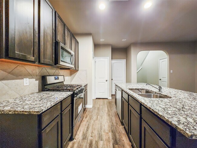 Building Photo - 4329 McGregor Blf Ln