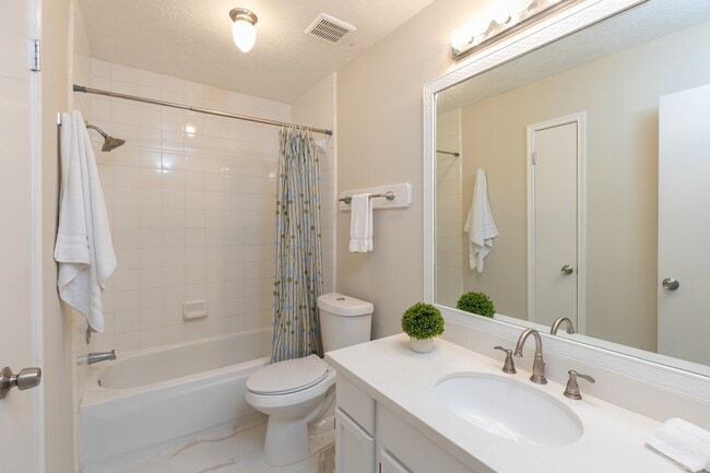 Building Photo - 3422 Keygate Dr