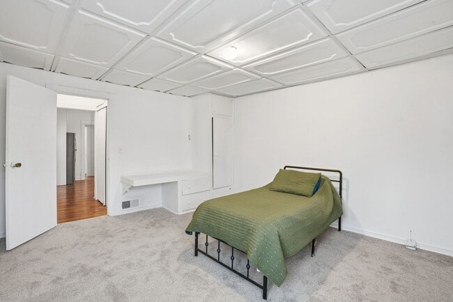 Building Photo - 1032 Kirkwood Blvd