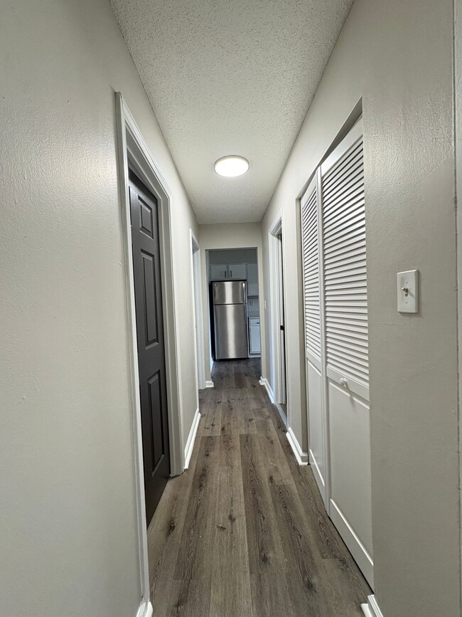 Building Photo - Bellagio West Living I