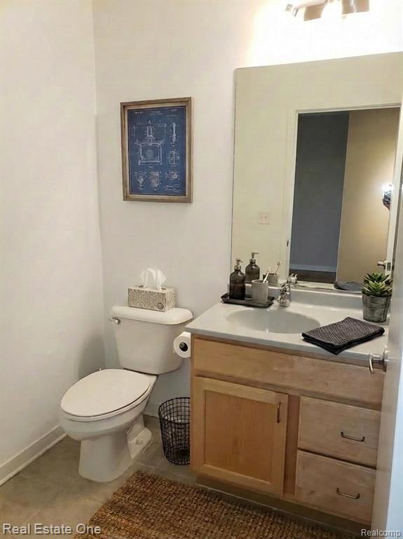 Building Photo - 100 W Fifth St