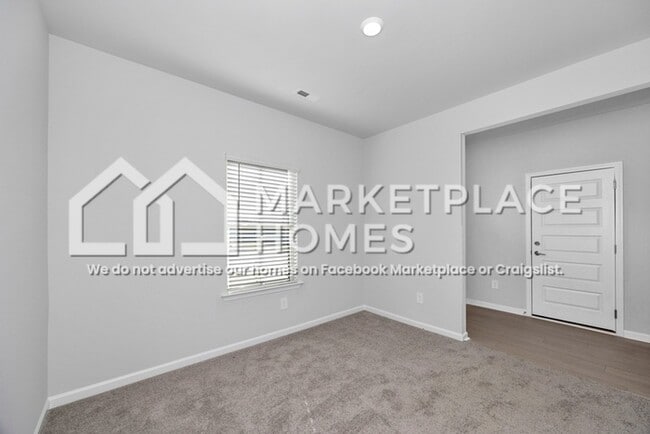 Building Photo - 14773 Mountain Strm Dr