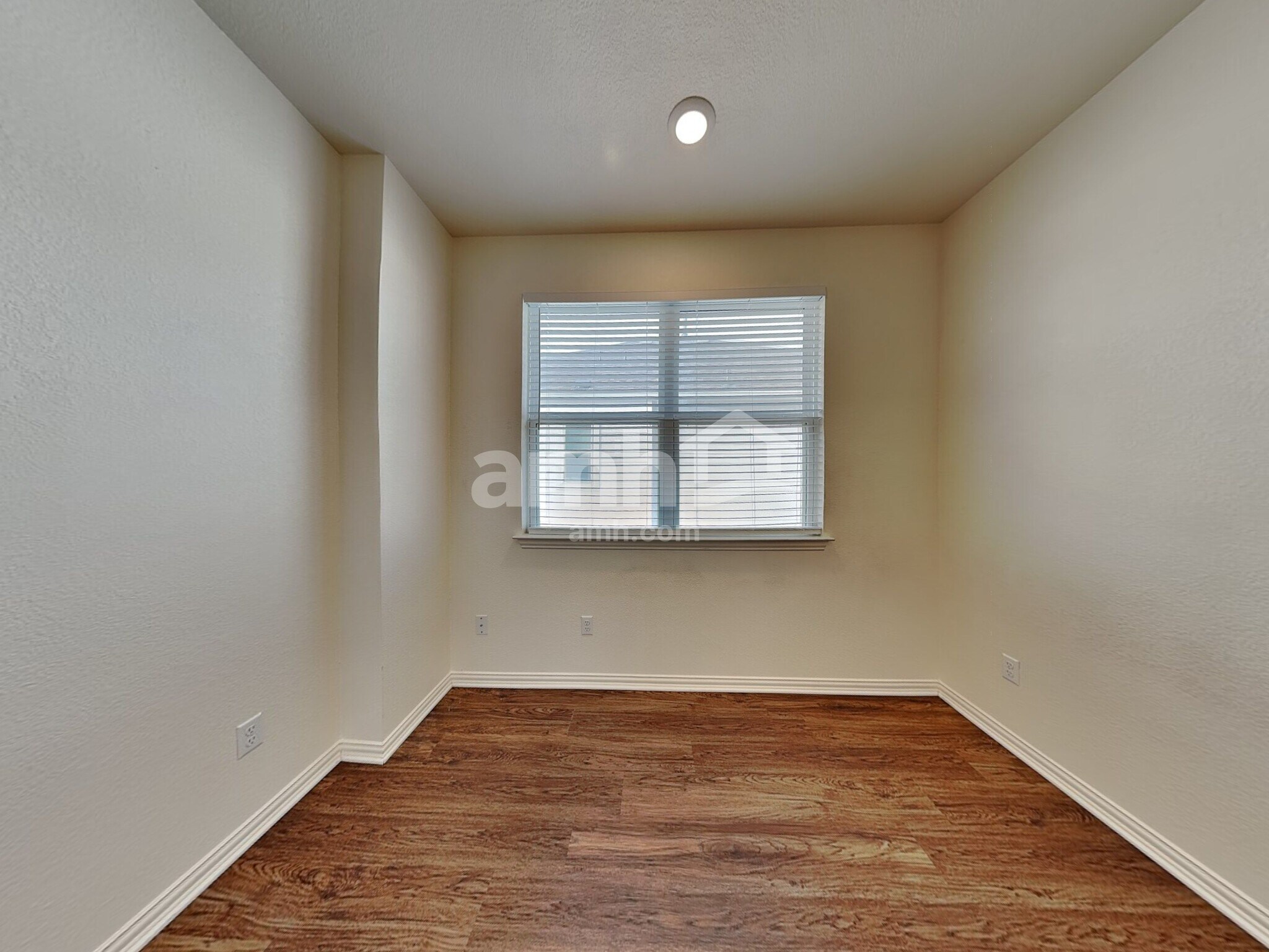 Building Photo - 2741 Meadowood Heights
