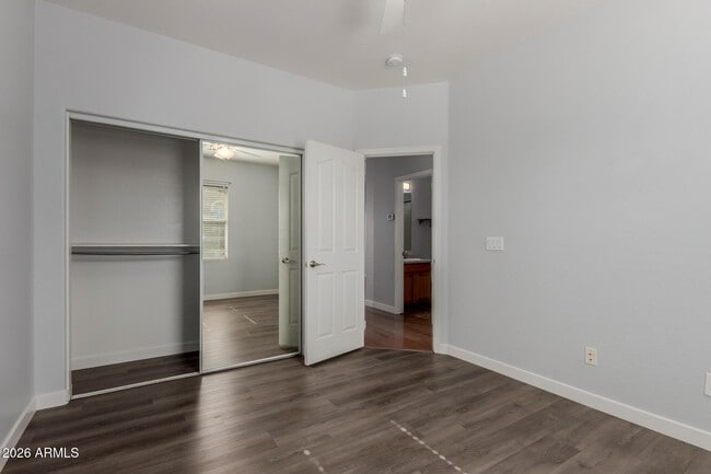 Building Photo - 144 W Campbell Ct