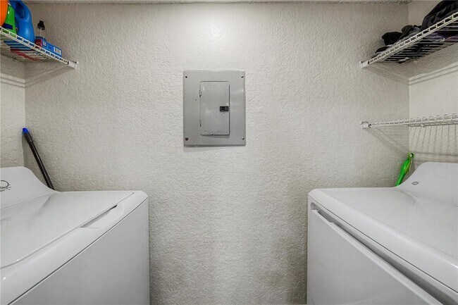 Building Photo - 3266 Haviland Ct