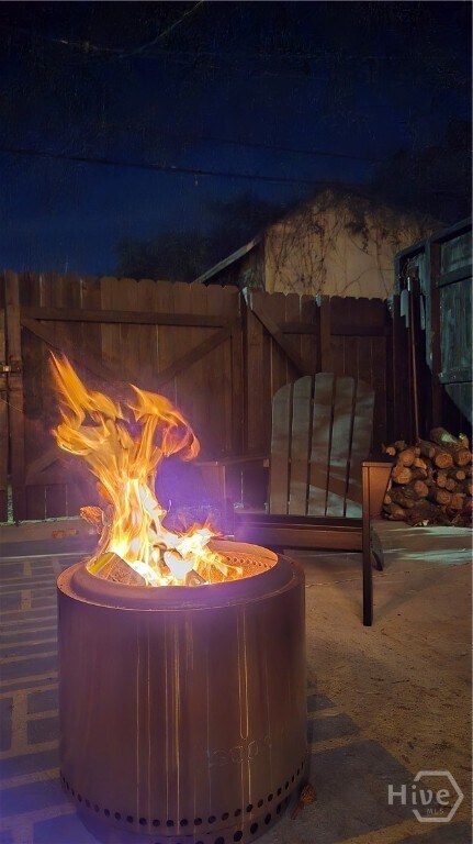 Building Photo - 14 E 41st St