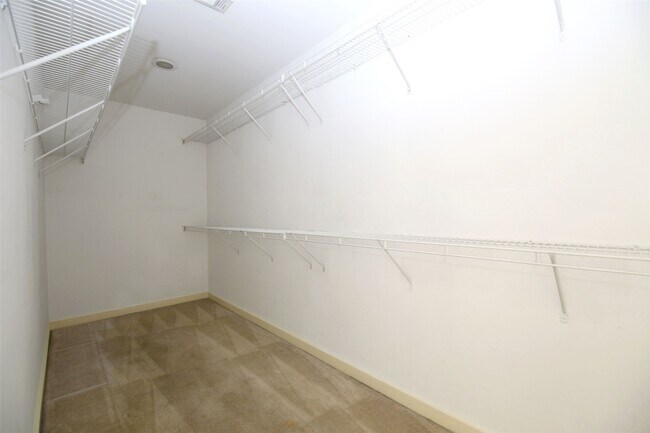 Building Photo - 2819 Crawford St