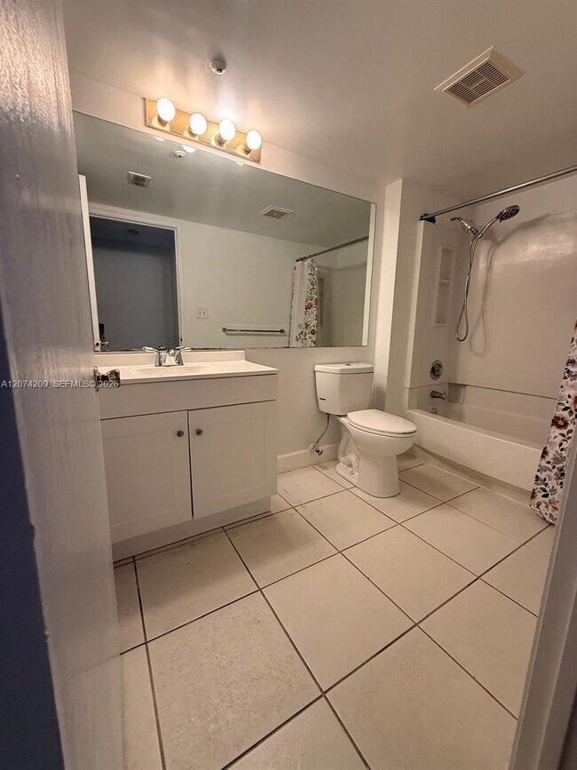 Building Photo - 3228 Coral Lake Dr