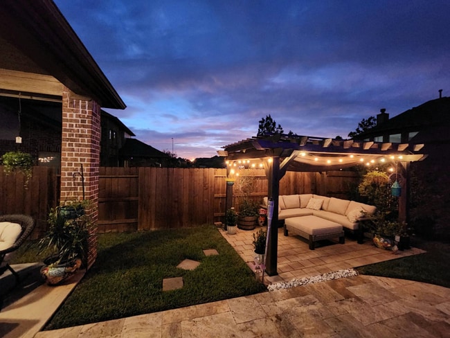 Building Photo - 9707 Lauren Briar Ln