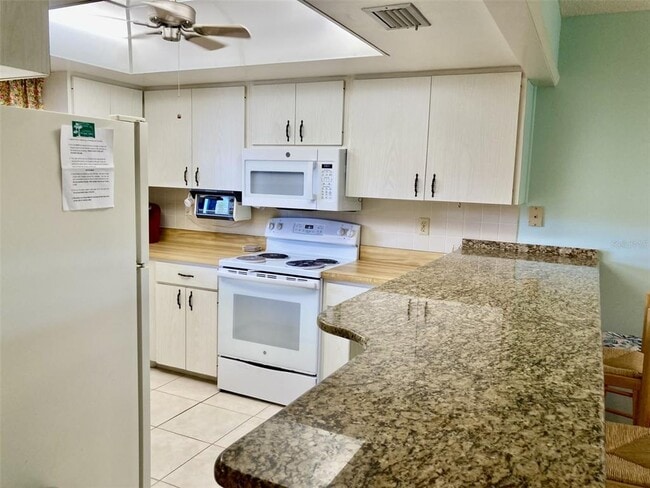 Building Photo - 3500 El Conquistador Pkwy