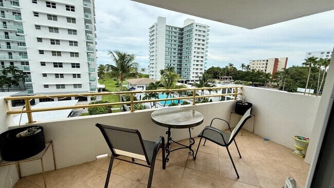 Building Photo - 1630 N Ocean Blvd