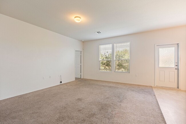 Building Photo - Lovely Single Story, 3 bedrooms, 2 bathrooms, Home in Northeast Austin!!!!