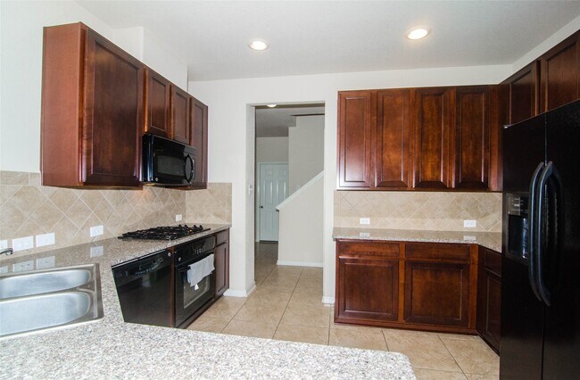 Building Photo - 3939 Calgary Cir