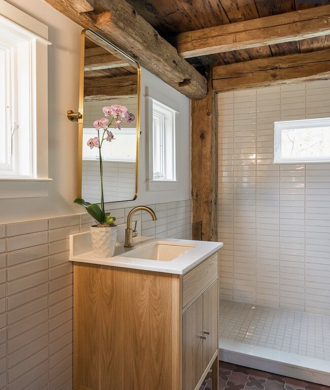 Building Photo - Orcas Landing Custom Built Luxury Home