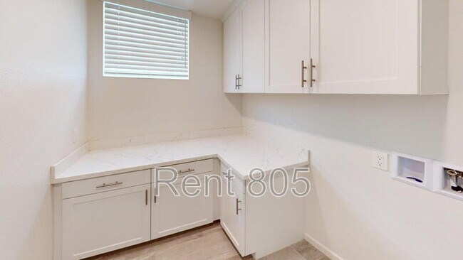 Building Photo - 561 Winchester Dr