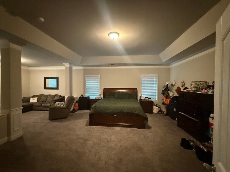 Building Photo - 121 Wild Hickory Cir