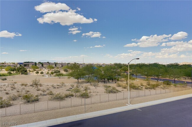 Building Photo - 10068 Emerald Edgewater Ct