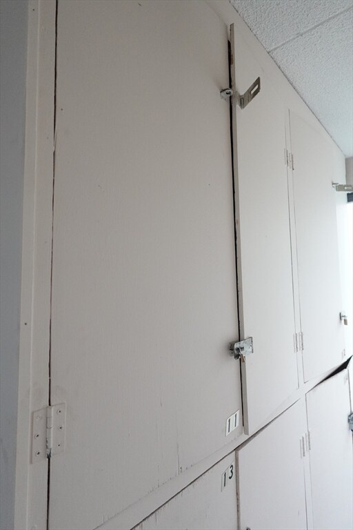 Building Photo - 37 Skyline Dr