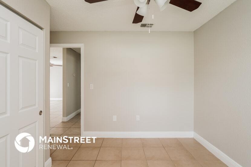 Building Photo - 441 Spike Ct