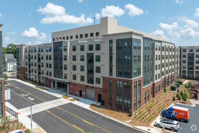 Building Photo - Accolade Auburn