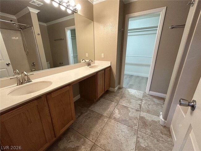 Building Photo - 907 Majestic Oak St