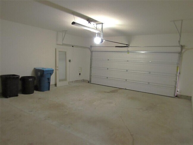 Building Photo - 24434 Sundance Spring Dr