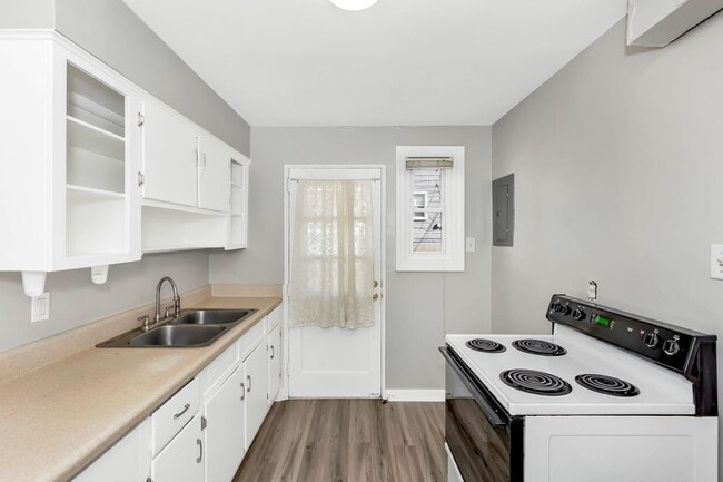 Building Photo - 2BR / 1BA Townhome In Old Town/Five Points!