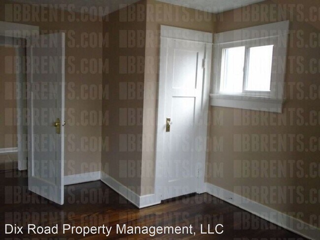 Building Photo - 3 br, 1 bath House - 140 East Norman Avenue,