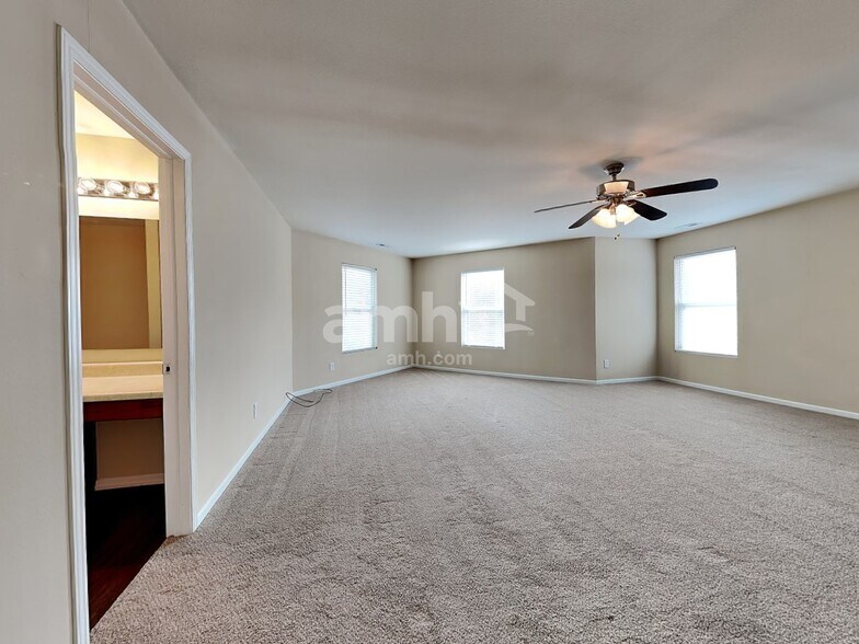 Building Photo - 1320 Perga Ct