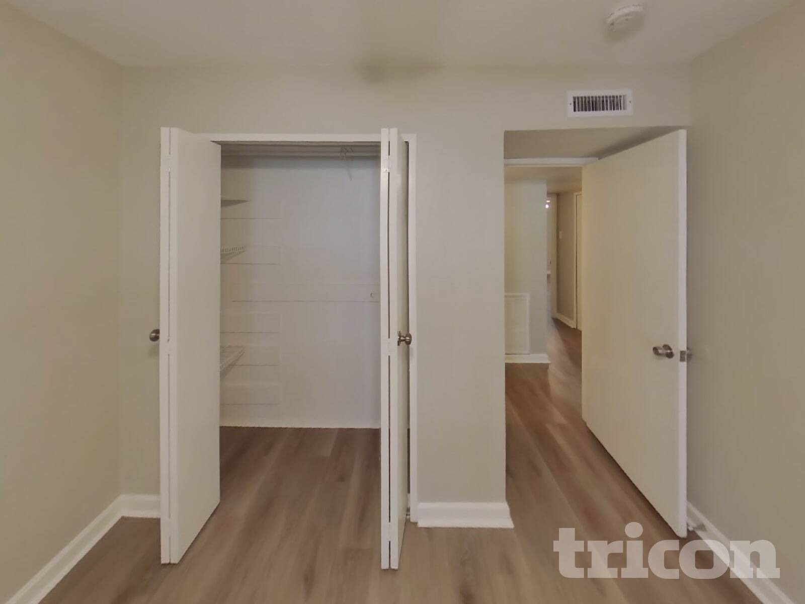 Building Photo - 413 S Willow St