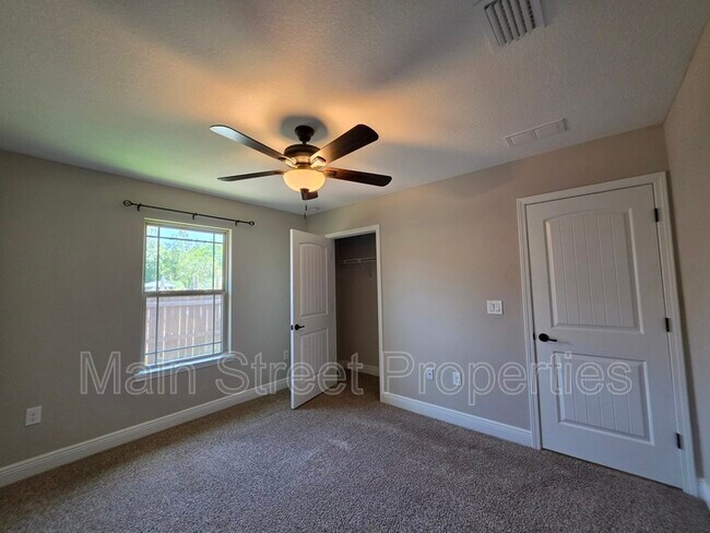 Building Photo - 8839 Longmont Way