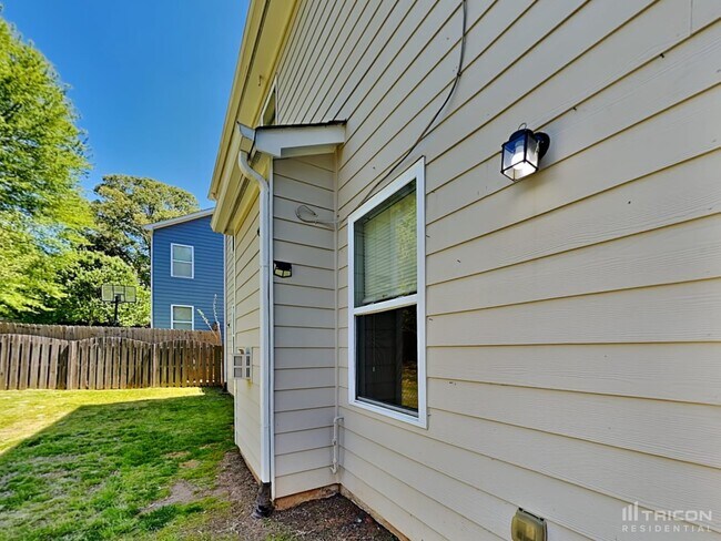 Building Photo - 3124 Delacorte Dr