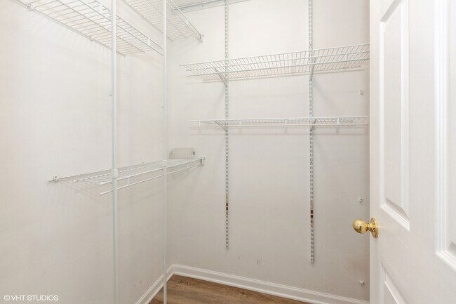 Building Photo - 2215 Stoughton Dr